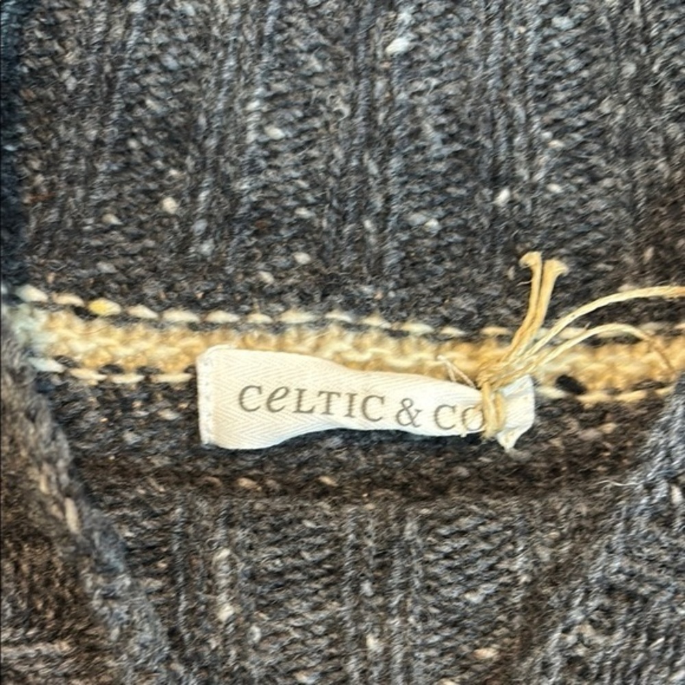 Celtic &Co.Gray and Cream funnel Neck Sweater with Textured Stripes size M NWT - Picture 9 of 9
